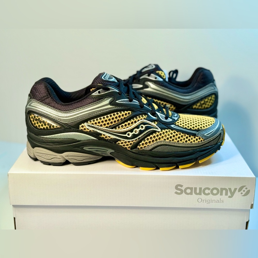 Saucony ProGrid Omni 9 NIB Men’s size 10